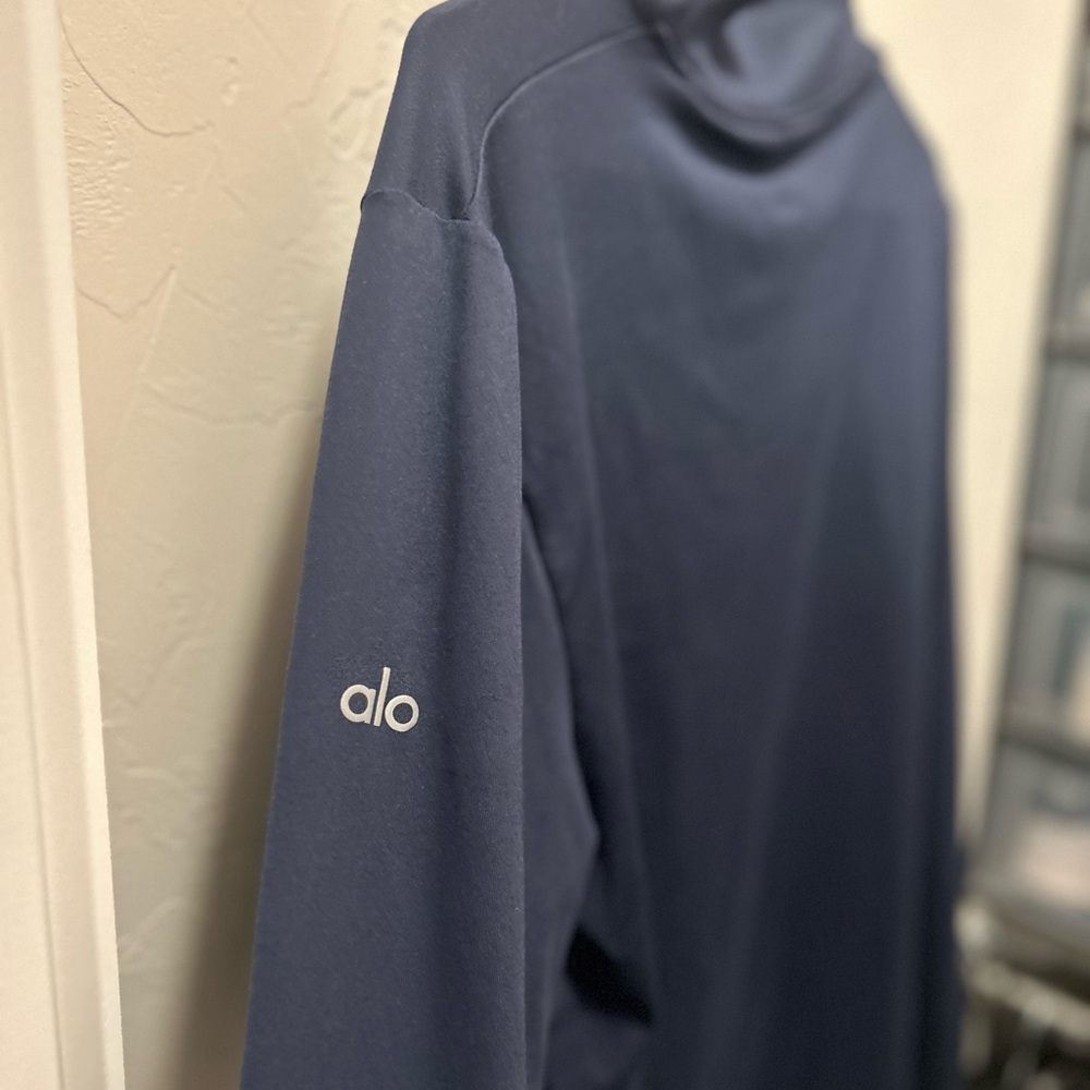 ALO Yoga Deep Blue Long Sleeve Top